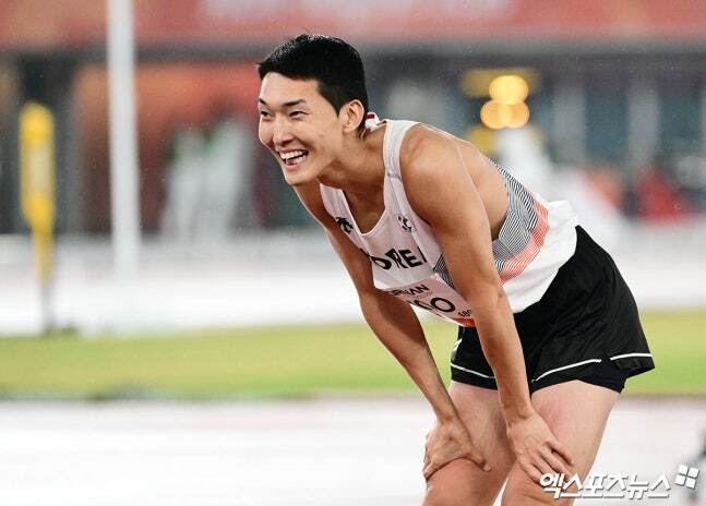높이뛰기 우상혁 선수 2m 22cm로 동메달 획득! (2)