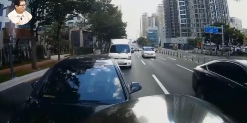 한문철티비 레전드 갱신. 무리한 지바겐 끼어들기. 눈돌아간 총 송곳아재. (12)