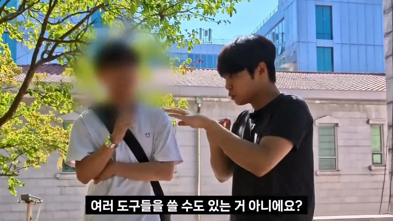 종교는 인간이 만들었다는 서울대생, 목사는 답할 수 있을까.mp4_20261001_152734.521.jpg 서울대생이 목사에게 말하는 종교는 인간이 만든것이라는 이유