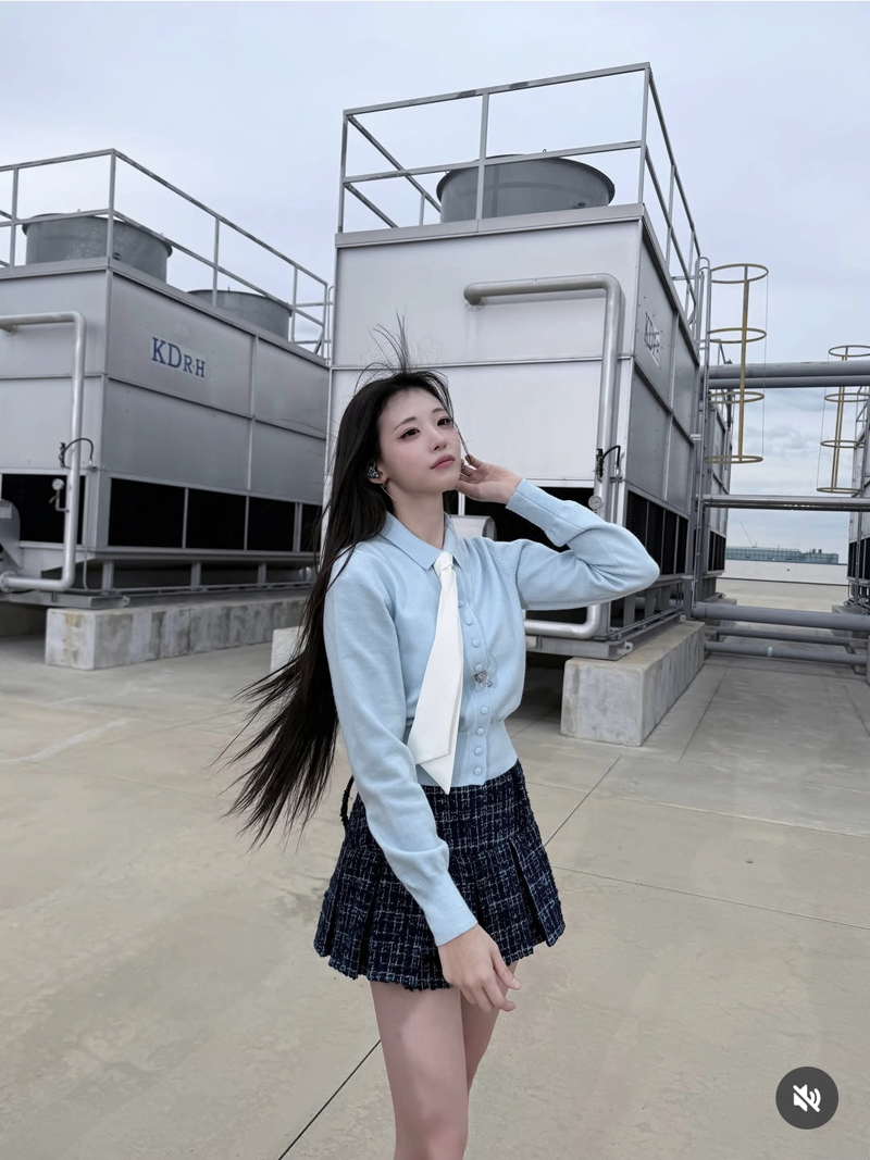 QWER 냥뇽타워 인스타 사진 업로드 근황 (3)