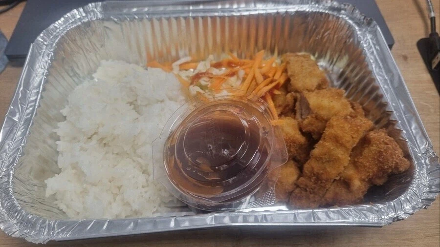 회사식당밥이 13800원인데도 불만없는 회사직원 (2)