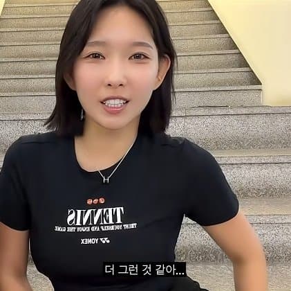 테니스 복장 규제 규제 규제때문에 화가많이난 미녀 유망주. (22)