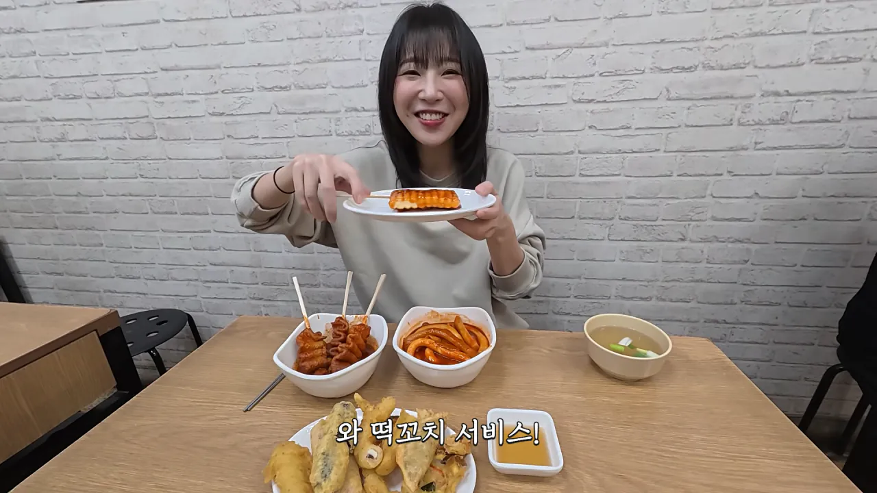 시장에서 한끼 1만 칼로리 먹방한 쯔양 근황 ㄷㄷㄷ (7)
