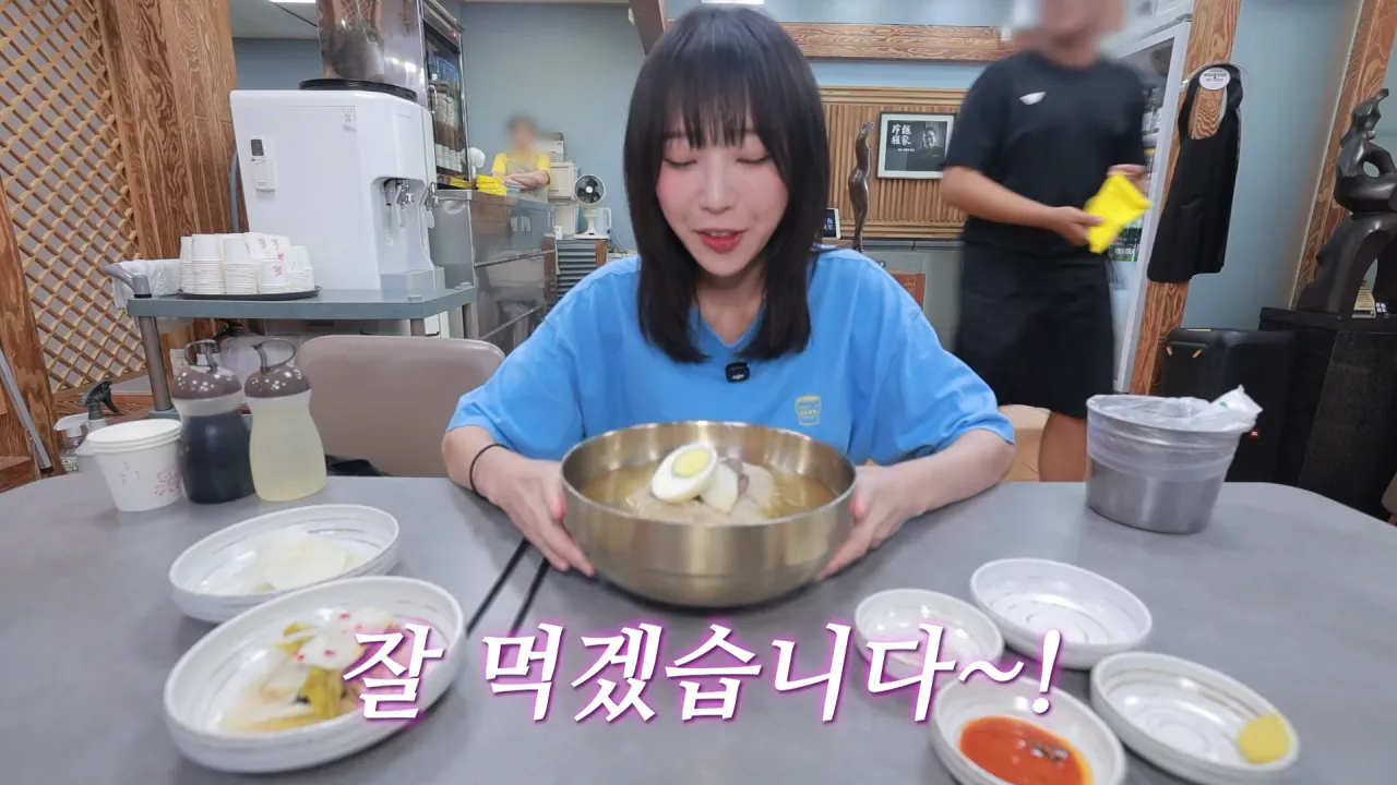 100년된 평양냉면집 가서 적당히 먹방한 쯔양 근황 ㄷㄷㄷ (7)