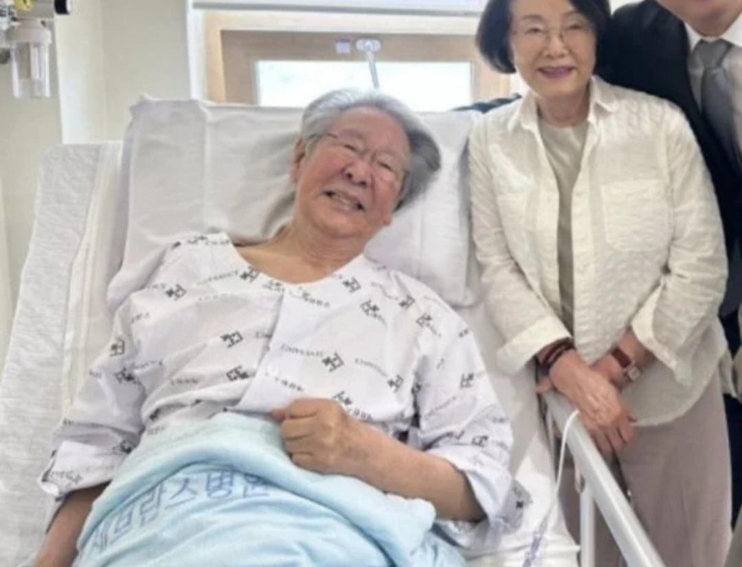 고 최불암 배우, 생전 마지막 사진이라고 하네요.