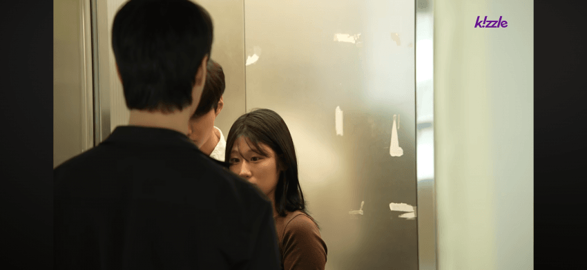잘생긴 남자가 엘리베이터에서 쳐다본다면? (20)