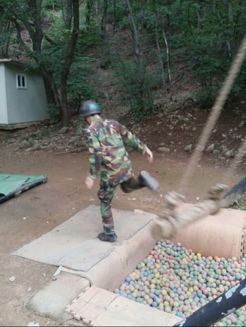 이런 애들이 나라 지킬거라고 믿음이 감? (5)