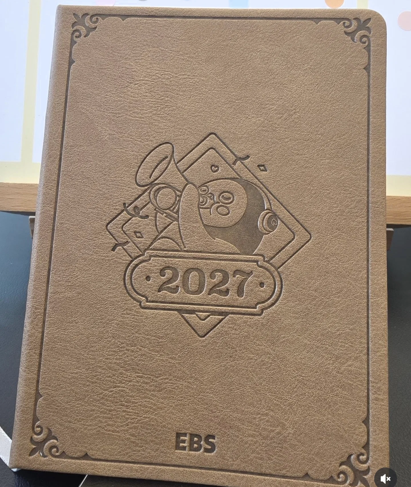 2027년 사내 다이어리 표지 투표중인 EBS (3)