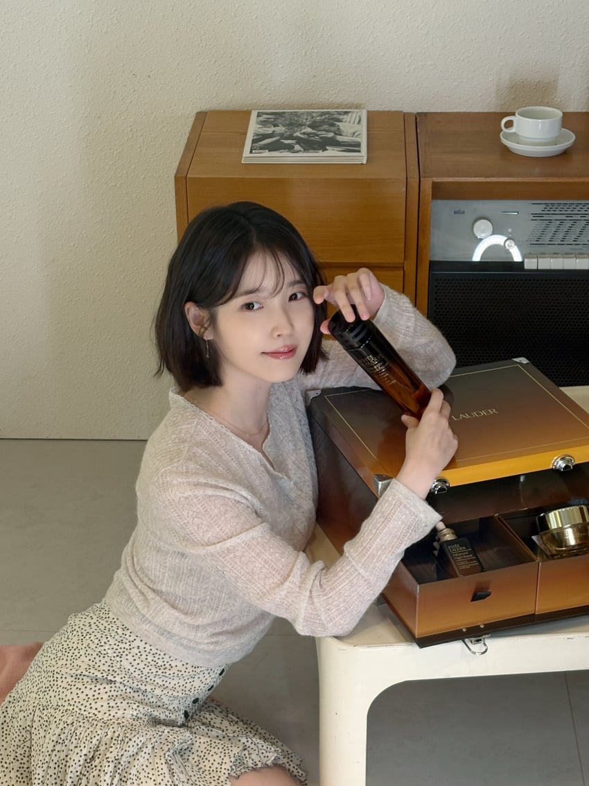 아이유 (2)