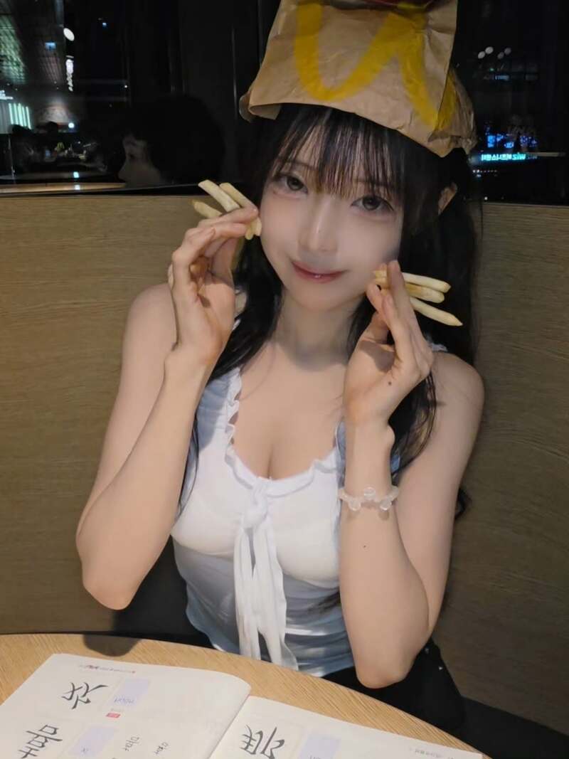 큐티섹시 ㅡ 냥냥한 모모리나 인스타 (3)