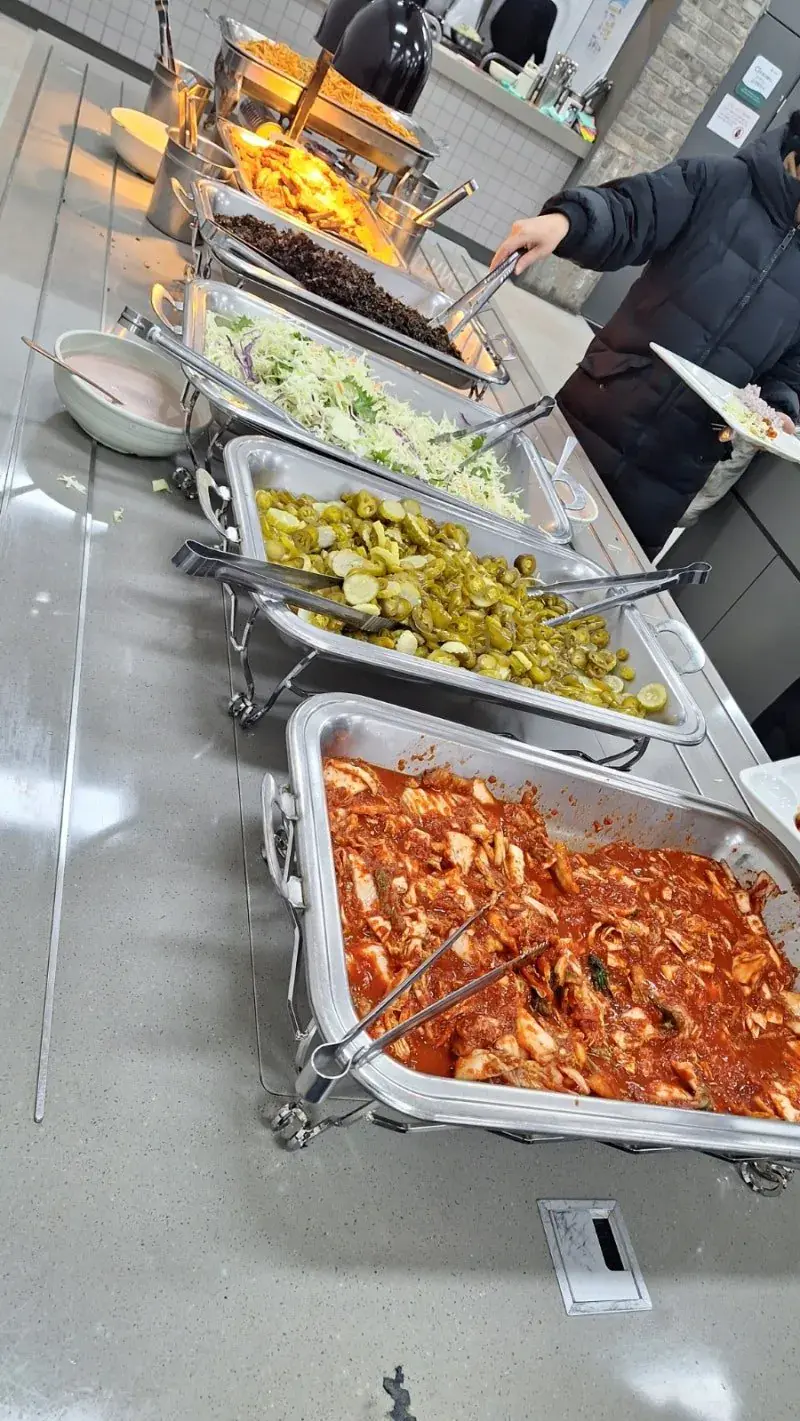 5,500원에 라면이 무제한인 한식뷔페 (2)
