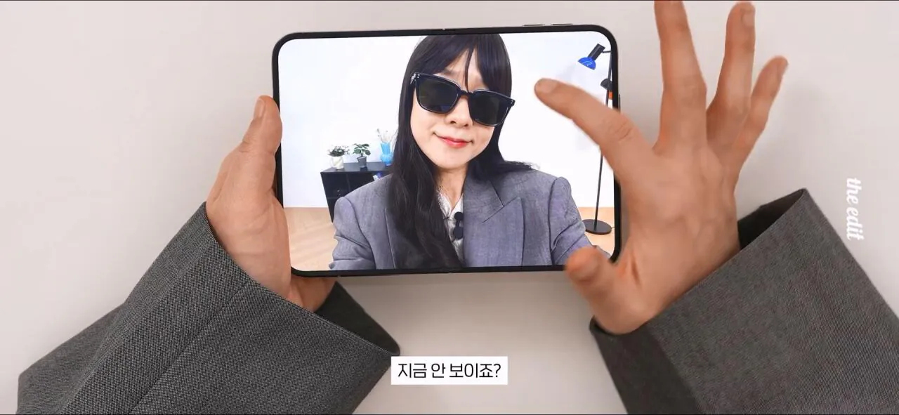 싱글벙글 같은 유튜버의 갤럭시와 아이폰 UDC 리뷰.jog (29)