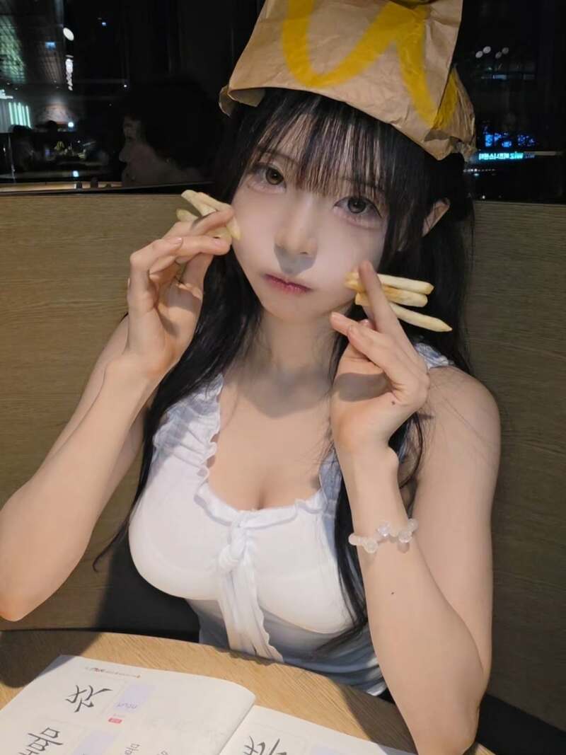 큐티섹시 ㅡ 냥냥한 모모리나 인스타 (2)