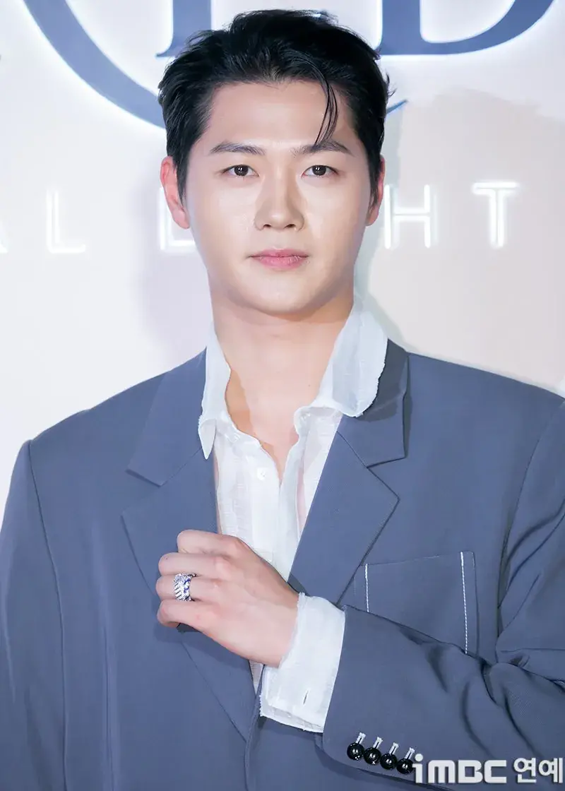 오상욱, AG 금메달 추가 된 커리어 근황ㄷㄷㄷ (2)