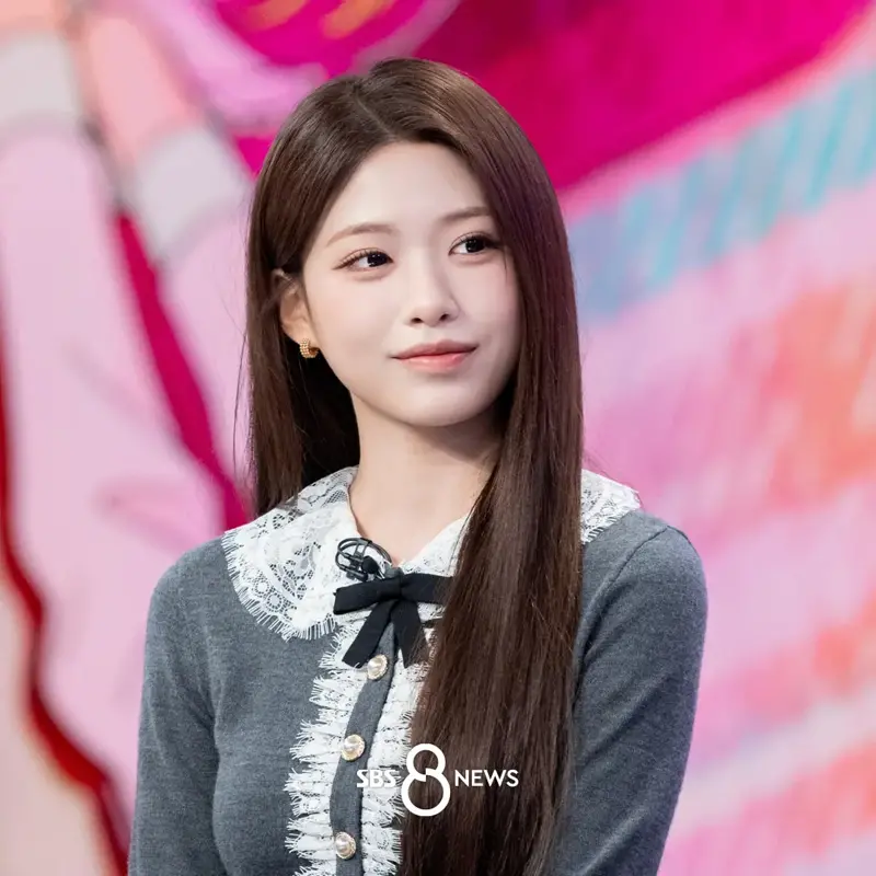 sbs 8시 뉴스 출연 리센느 비하인드 개인, 단체컷 (5)