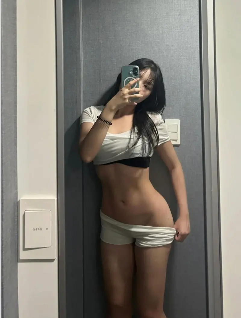 (ㅎㅂ) 골반뽕 아니라고 자랑하는 눈나 (4)