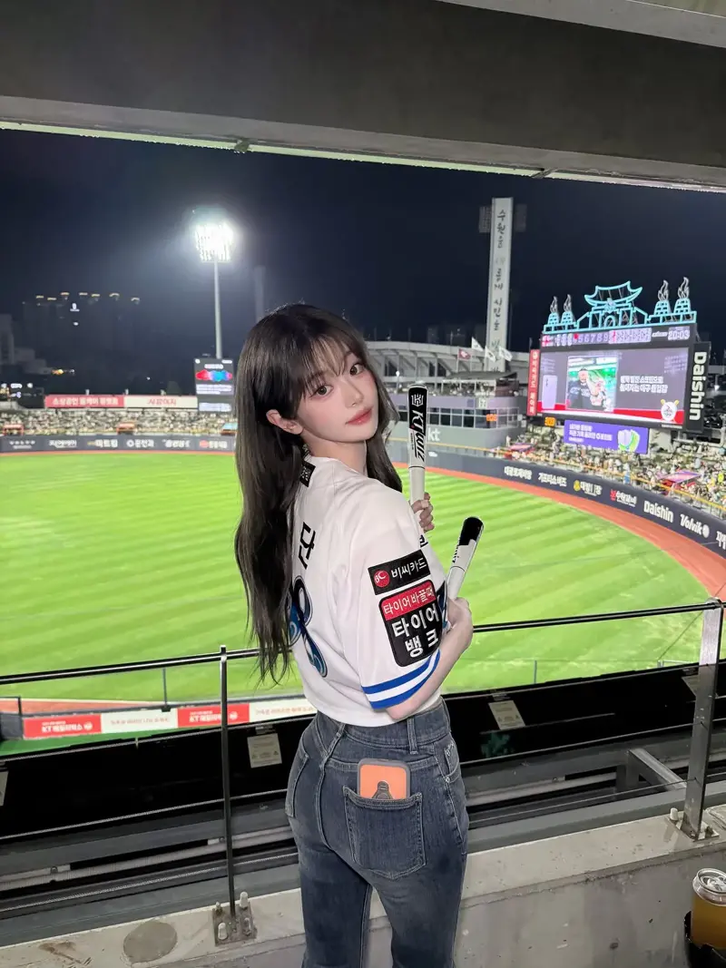 컴퓨터 고쳐주는 전산팀 구경할 때의 나