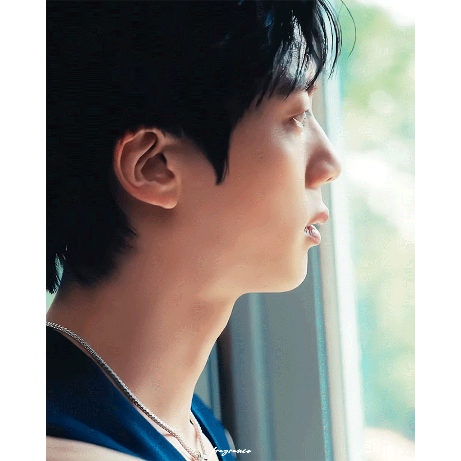 무묭이가 개좋아하는 민소매 입은 방탄소년단 진 (6)