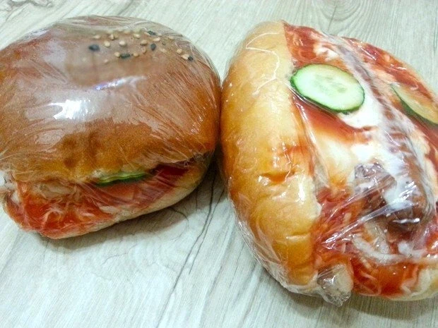 할머니가 햄버거 사오셨다해서 가봤는데 이런거있으면 우짬.. (2)