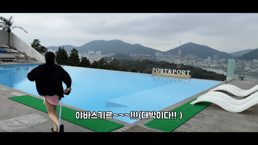 일본인 아내와 호텔 수영장 첫경험 (12)