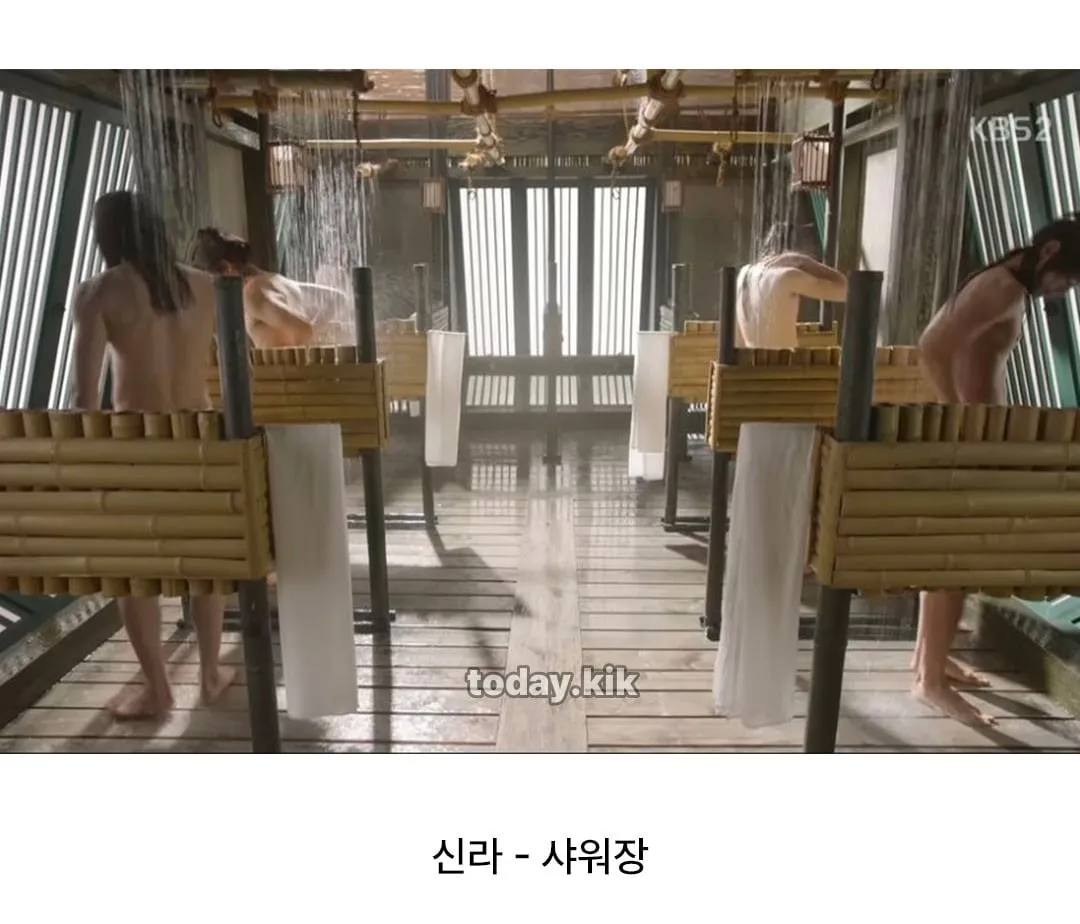 퓨전사극을 하려면 아예 뻔뻔 해야함.jpg