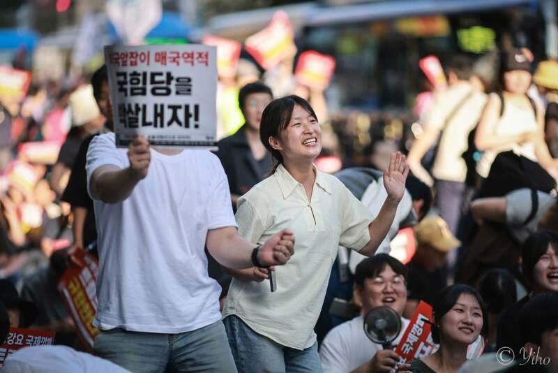 파병 반대! 국힘 박살내자! 거리의 시민들 사진 - 이호 작가님 페북 펌 (13)