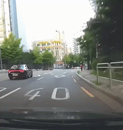 대화가 안 통할것이라는게 본능적으로 느껴짐