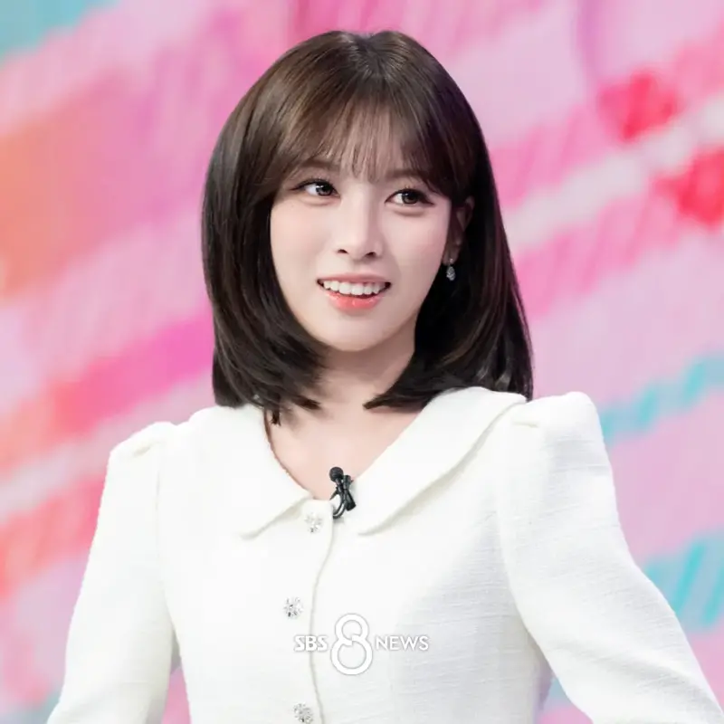 sbs 8시 뉴스 출연 리센느 비하인드 개인, 단체컷 (4)