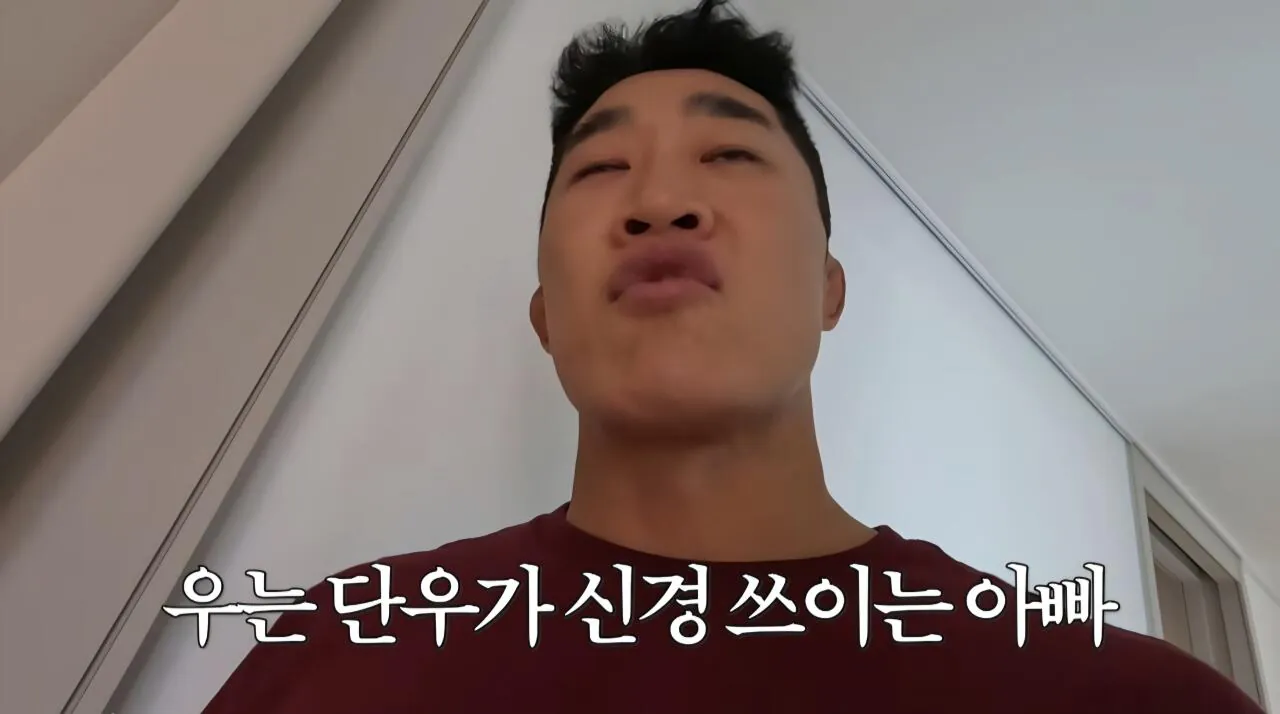 48595.jpg 학교 가기 싫다는 아들 훈육하는 매미킴 김동현 ㅠㅠㅠㅠ
