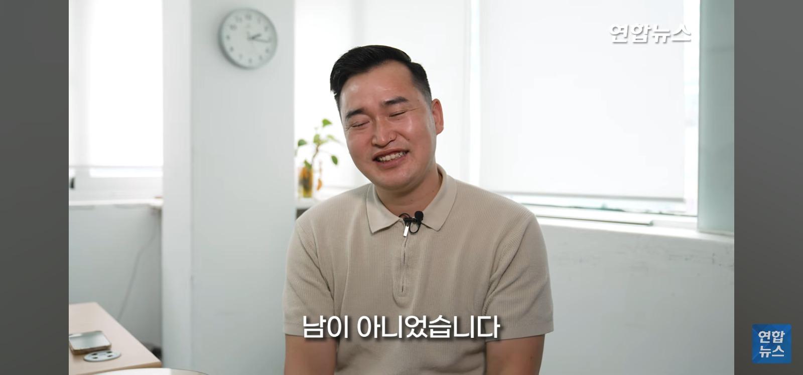 아파트 14층 난간서 비명 (74)