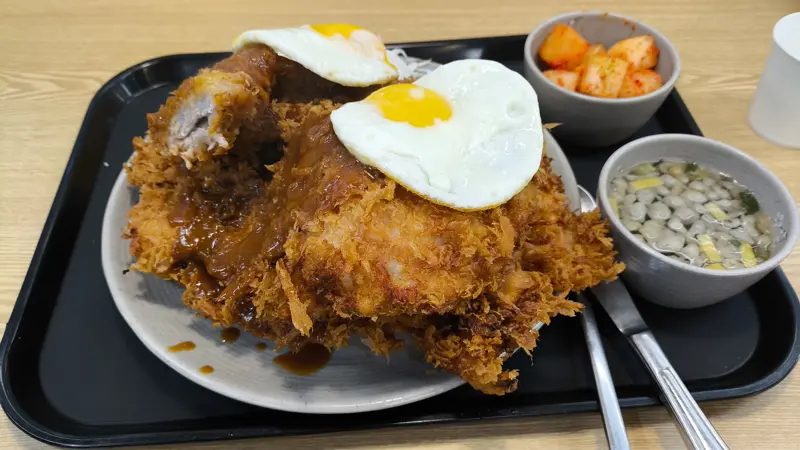 호불호 갈리는 특 돈까스