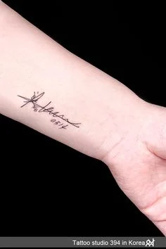 보통 사람들이 본 레터링 문신한 사람 이미지 (2)