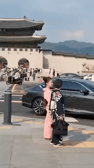 중궈 한푸에 이어 닛뽕진 기모노까지 등장한 광화문 (2)