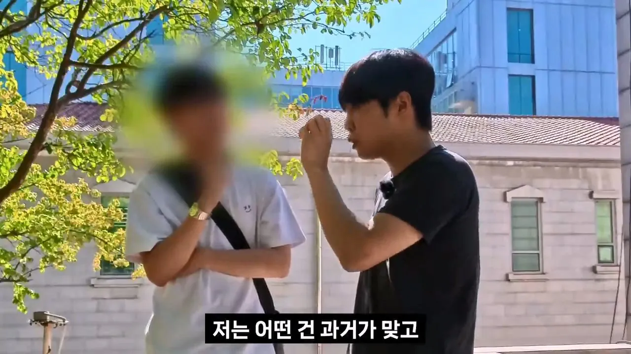 종교는 인간이 만들었다는 서울대생, 목사는 답할 수 있을까.mp4_20261001_153056.945.jpg 서울대생이 목사에게 말하는 종교는 인간이 만든것이라는 이유