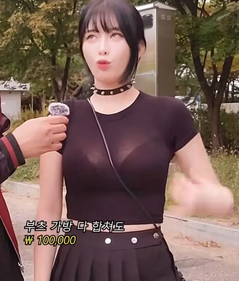100만원 가치의 옷을 입고 다니는 여성 (5)