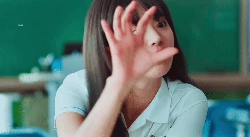 배우 전소영을 처음 본 작품은?????...jpgif (11)