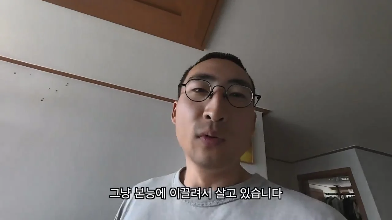 해외여행으로 가진돈 다 써버린 여행 유튜버 근황 (16)
