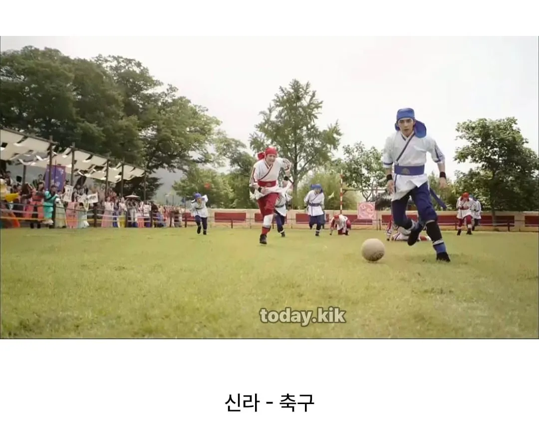 퓨전사극을 하려면 아예 뻔뻔 해야함.jpg