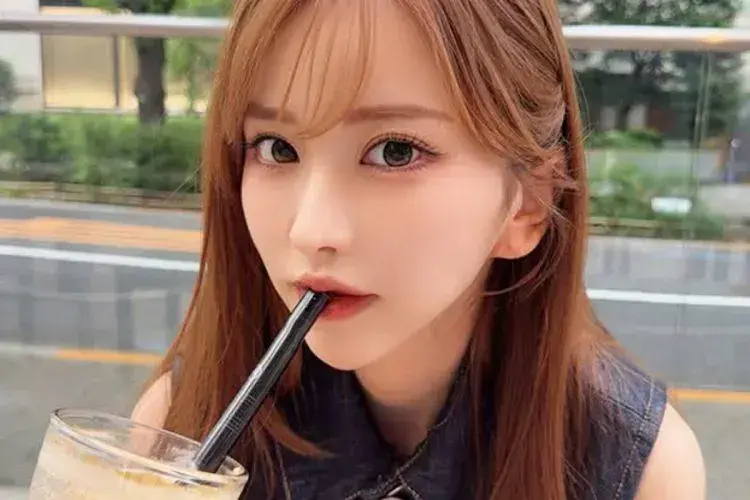 마약 빨고 체포된 H컵 No.1캬바죠로 난리난 일본 (8)