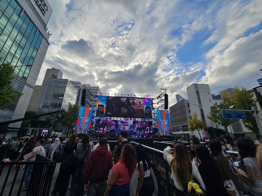 훌쩍훌쩍 지금 인파 미쳤다는 강남 페스티벌 (16)