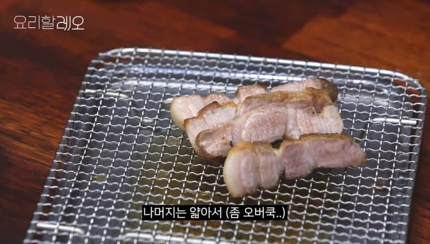 강레오-돼지 목살 스테이크 with 코프만 캐비지 (29)