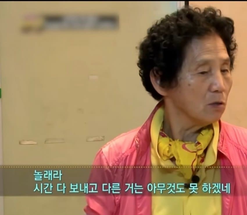 며느리 기도하는 모습보고 놀란 시어머니...rohallah (6)