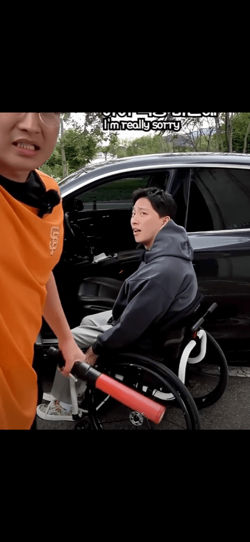 장애인처럼 안생기고 어려보이는 bmw 왕자 박위. (14)