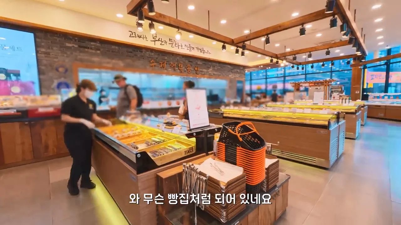 지금 부산에 여행온다고 외국인들이 몰리는 이유 (65)