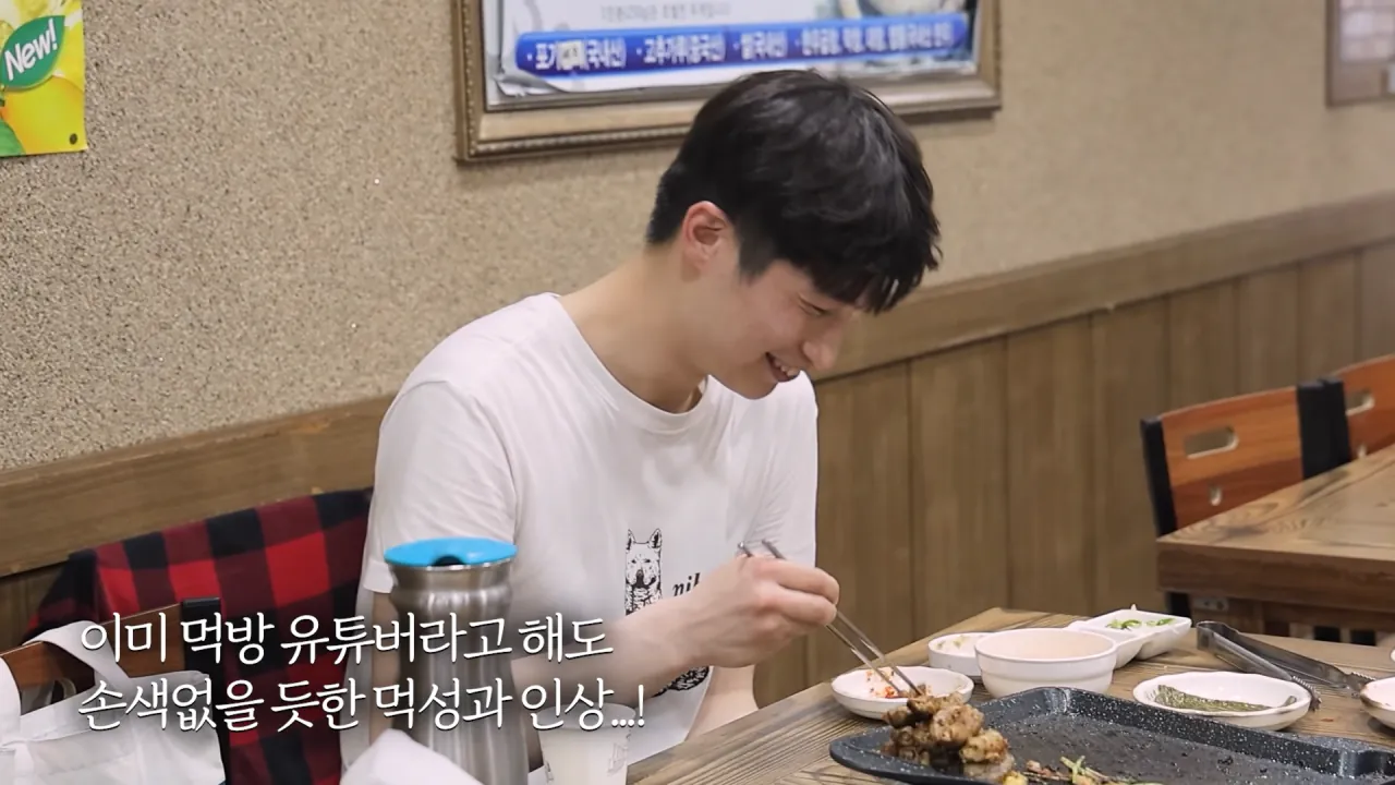 똑같이 먹는 옆손님 만나 곱창 17M 대결한 쯔양 근황 ㄷㄷㄷ (35)