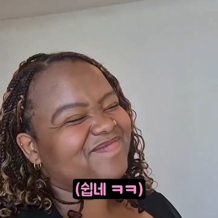 싱글벙글 한국어는 왜 계속 먹는지 이해가 안되는 외국인 (16)