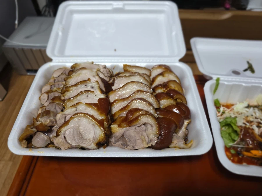긴 기다림끝에 족발이 도착했다! (2)