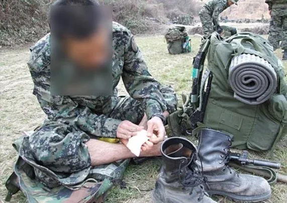 매우 폭력적인 사진 한 장 (3)