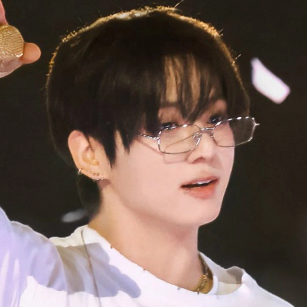 손꾸한 편지로 무대에서 고백하는 아이돌 (주어: 방탄 정국) (7)