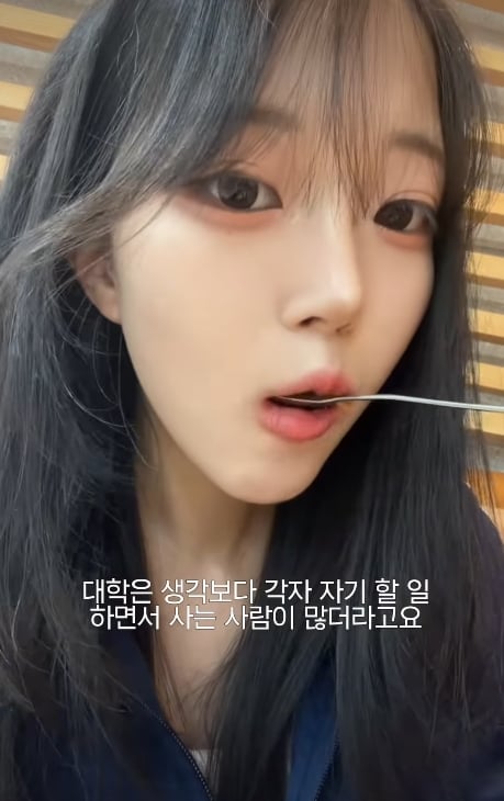 대학교 친구없어서 마라닭 혼자 혼밥하는 경희대미녀 ㅜ,, (14)